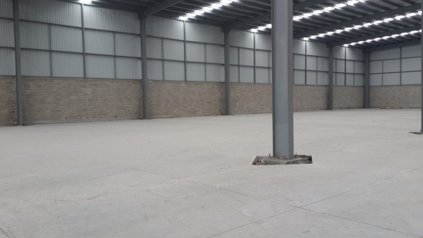 Descubre cómo una bodega industrial puede ayudarte a reducir los tiempos de entrega y mejorar la eficiencia