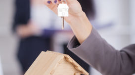 Por qué Deberías Considerar la Organización de Experiencias y Visitas Guiadas Personalizadas para Potenciales Compradores de tu Inmueble con la Asistencia de un Agente